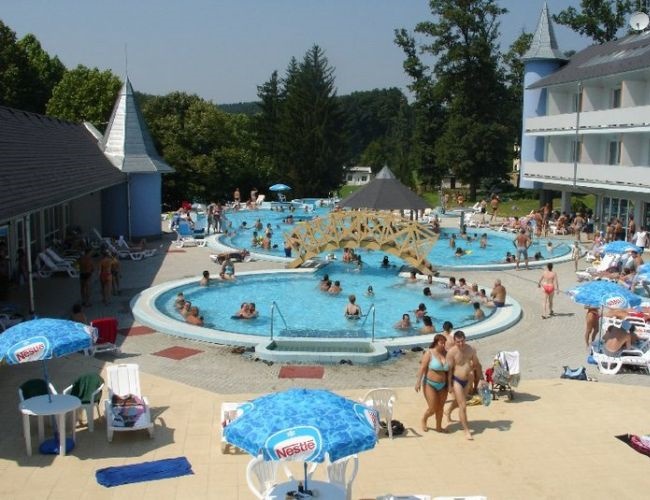 Sikonda strand árak, Sikonda strand belépő árak, Sikonda strand nyitva tartás, Sikonda fürdő árak, Sikonda fürdő belépő árak, Sikonda fürdő nyitva tartás, pécs fürdő, pécsi fürdő, baranyai fürdők